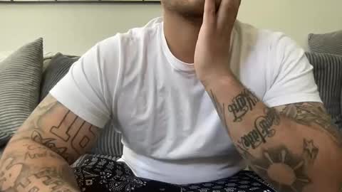 Snapshot of dtfandrecord chatting on 5, 4, 2026 dtfandrecord online show from 5, 4, 2026