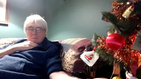 Snapshot of dug38 chatting on 27, 12, 2024 Doug online show from 27, 12, 2024