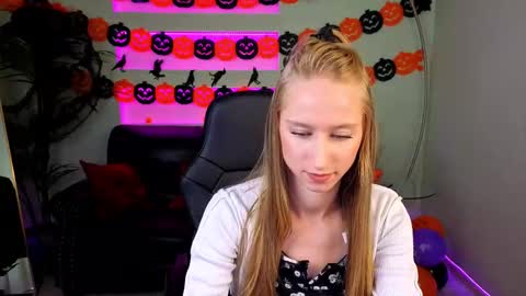 Snapshot of duimovochka chatting on 29, 10, 2025 duimovochka online show from 29, 10, 2025