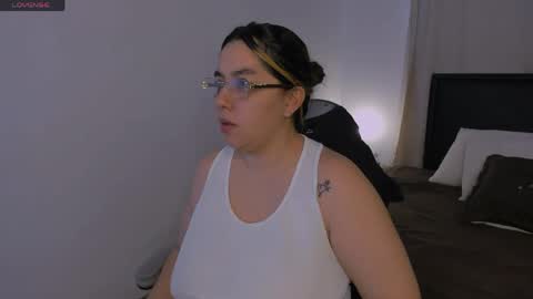 Snapshot of dulce_brithany chatting on 8, 6, 2026 dulce brithany online show from 8, 6, 2026