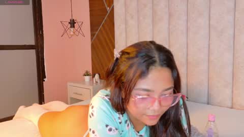 Snapshot of dulce_holy chatting on 5, 6, 2026 DULCE HOLY online show from 5, 6, 2026