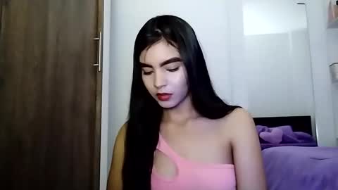Snapshot of dulce_lucero chatting on 8, 3, 2025 dulce_lucero online show from 8, 3, 2025