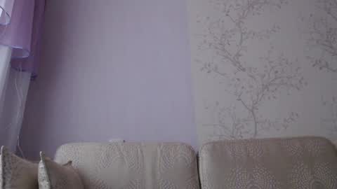 dulcieheath online show from 25, 2, 2025