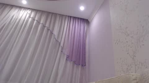 dulcieheath online show from 11, 3, 2025