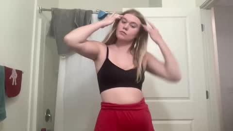 dumbblondexoxo online show from 13, 1, 2025