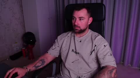 Snapshot of duncanstones chatting on 7, 6, 2026 DuncanStone online show from 7, 6, 2026