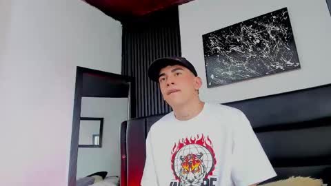 Snapshot of duolust chatting on 14, 10, 2025 Thomas and Noah online show from 14, 10, 2025