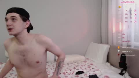 Snapshot of duomoon chatting on 5, 12, 2024 SashaAlex online show from 5, 12, 2024