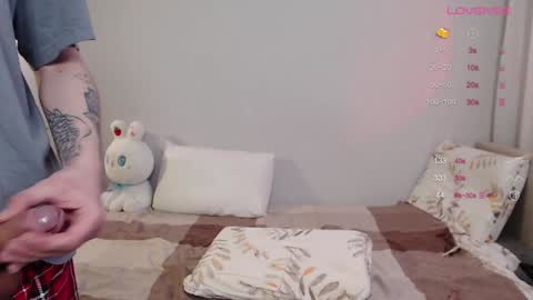 Snapshot of duomoon chatting on 11, 1, 2025 SashaAlex online show from 11, 1, 2025