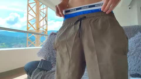 Snapshot of dustin_daimond chatting on 5, 11, 2025 Dustin online show from 5, 11, 2025