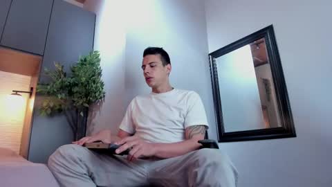 Dustin Sonne online show from 11, 2, 2025