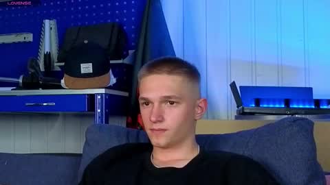 Dustyn online show from 10, 10, 2025