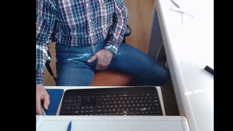 dutchpornking2 online show from 2, 2, 2025