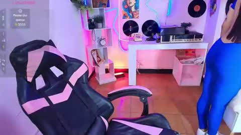 Snapshot of duulce_mia chatting on 8, 7, 2026 duulce_mia online show from 8, 7, 2026