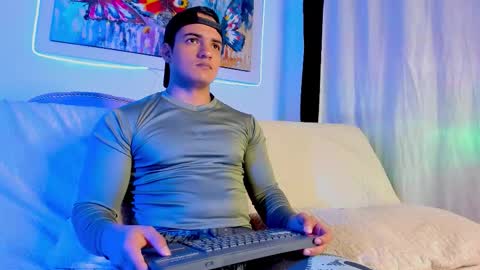 dwayne_esteven10 online show from 8, 2, 2026