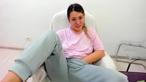 dayana online show from 3, 1, 2025