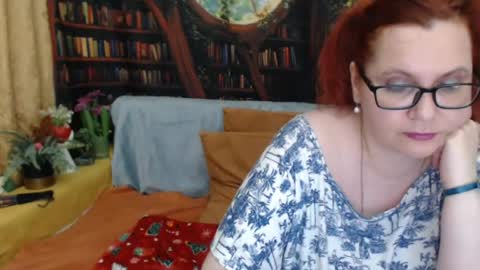 Snapshot of dyannelovee chatting on 23, 6, 2026 Dyanne online show from 23, 6, 2026