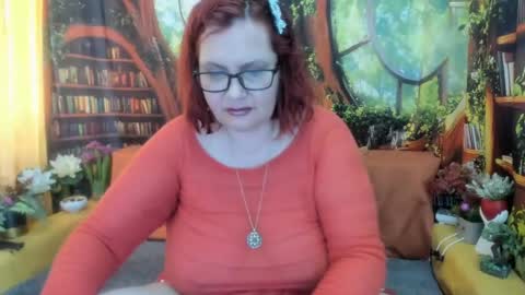 Snapshot of dyannelovee chatting on 28, 7, 2026 Dyanne online show from 28, 7, 2026