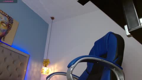 Snapshot of dyla_n18_ chatting on 5, 3, 2025 dyla_n18_ online show from 5, 3, 2025
