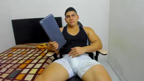 Snapshot of dylan_brook chatting on 27, 5, 2026 Dylan online show from 27, 5, 2026