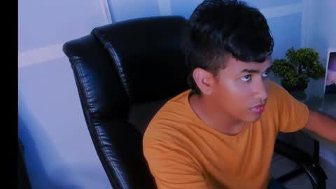 Snapshot of dylan_kisss chatting on 10, 9, 2025 dylan_kisss online show from 10, 9, 2025