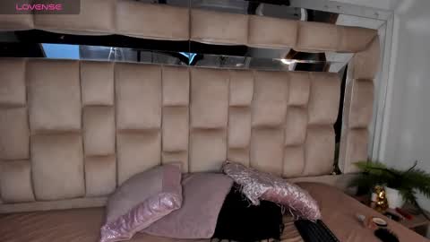 dylan_turner_ online show from 12, 10, 2025