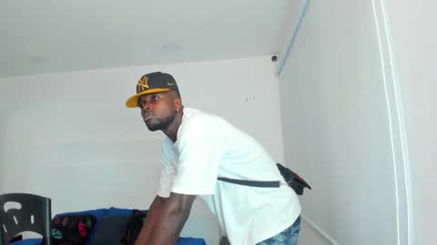 Dylan Taylor online show from 8, 2, 2025