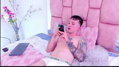 Snapshot of dylanwhite23 chatting on 16, 2, 2025 ---DYLAN--- online show from 16, 2, 2025