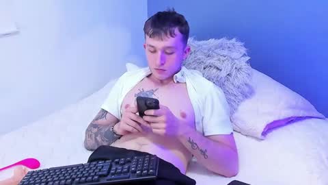 Snapshot of dylanwhite23 chatting on 21, 2, 2025 ---DYLAN--- online show from 21, 2, 2025