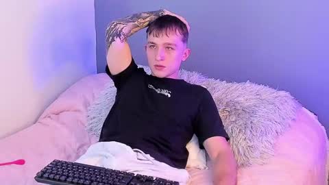 Snapshot of dylanwhite23 chatting on 26, 2, 2025 ---DYLAN--- online show from 26, 2, 2025
