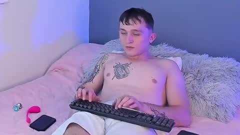 Snapshot of dylanwhite23 chatting on 26, 2, 2025 ---DYLAN--- online show from 26, 2, 2025
