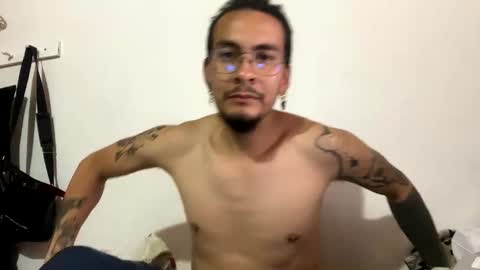 eaquintero629 online show from 12, 1, 2025
