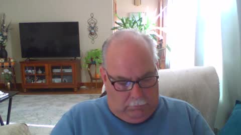 Snapshot of earl52 chatting on 26, 9, 2025 earl52 online show from 26, 9, 2025