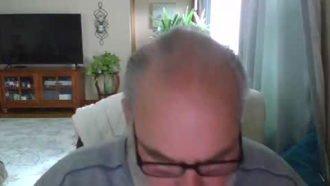Snapshot of earl52 chatting on 31, 3, 2026 earl52 online show from 31, 3, 2026