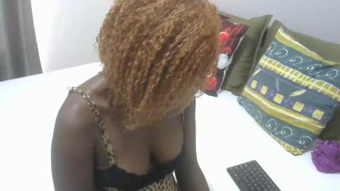 Snapshot of east_queen chatting on 9, 12, 2024 east_queen online show from 9, 12, 2024