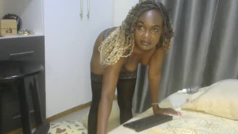 Snapshot of east_queen chatting on 9, 1, 2025 east_queen online show from 9, 1, 2025