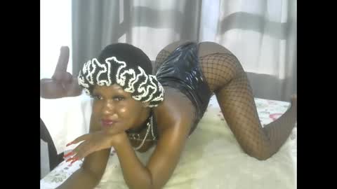 Snapshot of east_queen chatting on 23, 2, 2025 east_queen online show from 23, 2, 2025