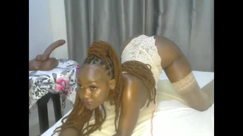 Snapshot of east_queen chatting on 27, 2, 2025 east_queen online show from 27, 2, 2025