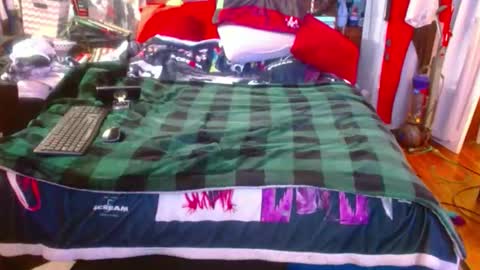 eastbayboy57 online show from 5, 11, 2025