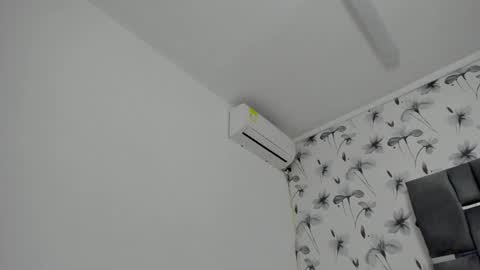 ebanolily online show from 12, 2, 2026