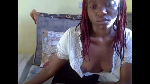 Snapshot of eboniana chatting on 19, 5, 2026 eboniana online show from 19, 5, 2026