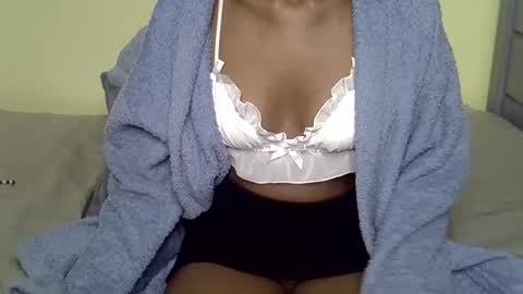 Snapshot of eboniana chatting on 26, 6, 2026 eboniana online show from 26, 6, 2026