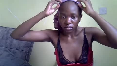 Snapshot of eboniana chatting on 28, 6, 2026 eboniana online show from 28, 6, 2026
