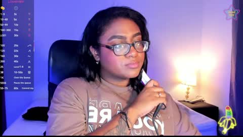 Snapshot of ebony__queen2 chatting on 25, 6, 2026 ebony__queen2 online show from 25, 6, 2026