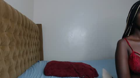 Snapshot of ebony_doll5 chatting on 7, 7, 2026 ebony_doll5 online show from 7, 7, 2026