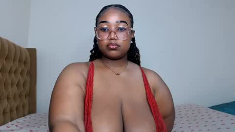 Snapshot of ebony_doll5 chatting on 4, 8, 2026 ebony_doll5 online show from 4, 8, 2026