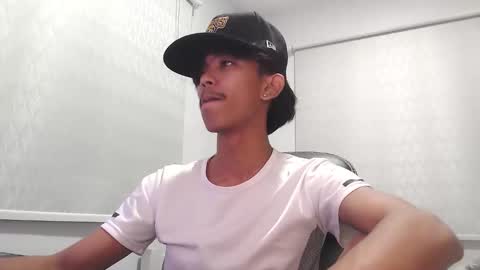 ebony_fuckboy online show from 28, 10, 2025