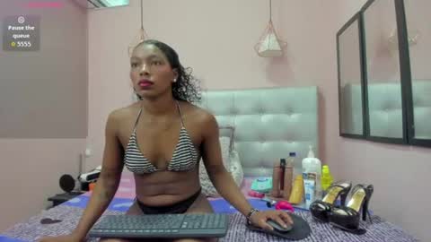 Snapshot of ebony_hot_sex1 chatting on 9, 7, 2026 linda online show from 9, 7, 2026