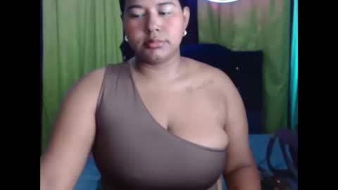 Snapshot of ebony_luna1 chatting on 8, 5, 2026 ebony_luna1 online show from 8, 5, 2026