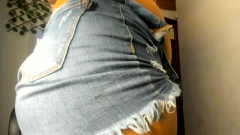 Snapshot of ebony_luna1 chatting on 4, 7, 2026 ebony_luna1 online show from 4, 7, 2026